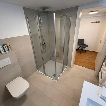 Lägenhet Liebevolle Neubauwohnung Im Souterrain