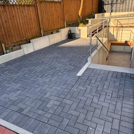 Liebevolle Neubauwohnung Im Souterrain Lägenhet Sprockhoevel