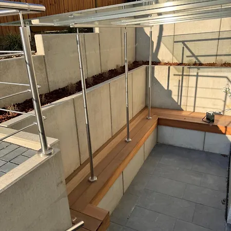 Liebevolle Neubauwohnung Im Souterrain Lägenhet Sprockhoevel