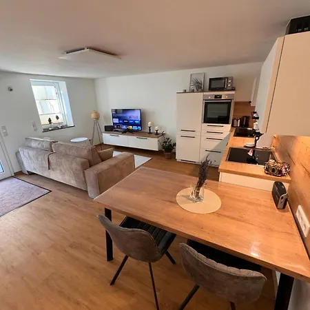 Liebevolle Neubauwohnung Im Souterrain *