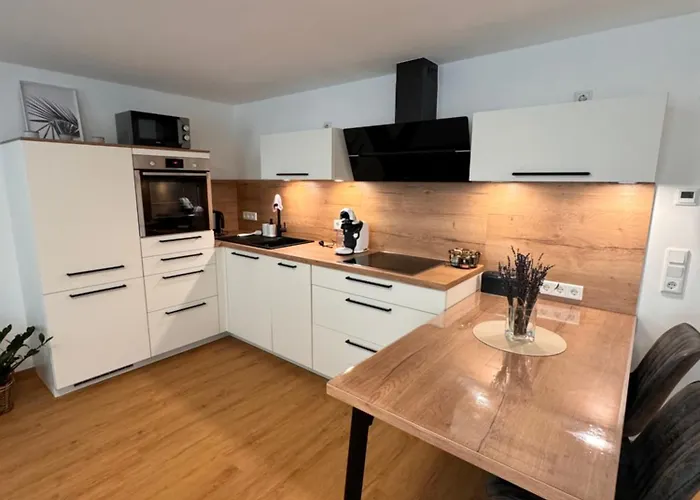 Liebevolle Neubauwohnung Im Souterrain Apartment *