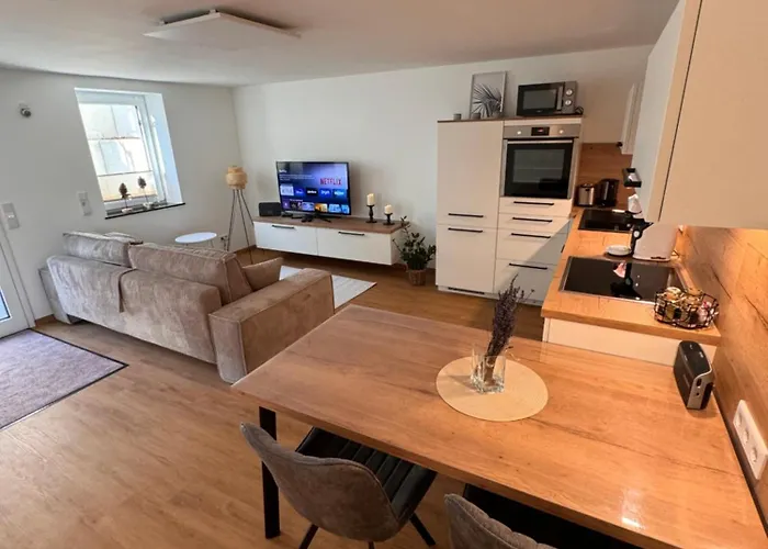 Liebevolle Neubauwohnung Im Souterrain *